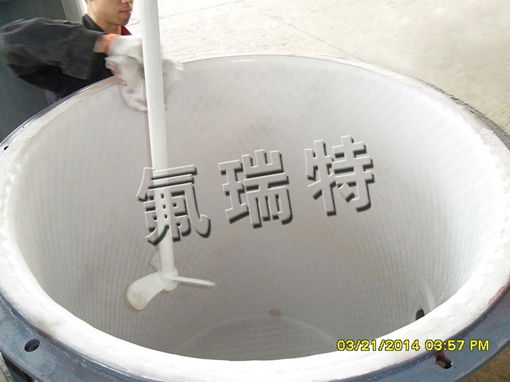 鋼襯塑儲罐、反應(yīng)釜
